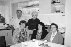 zio-domenico-bisazza-zia-concetta-saija-la-miglie-mia-madre-e-sorella-maria-cordaro